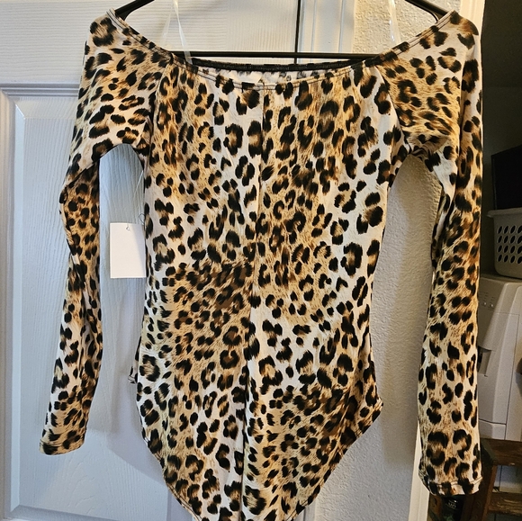 Leopard print long sleeve bodysuit - Picture 2 of 3